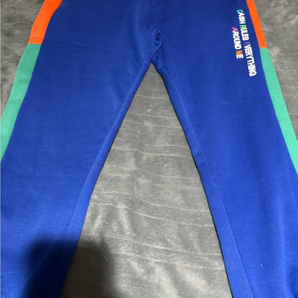 Sweatsuit - Picture 3 of 3